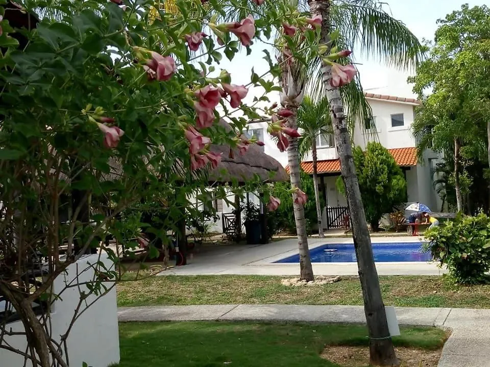 Casa Los Mikeles Playa del Carmen 0*,  Mexico